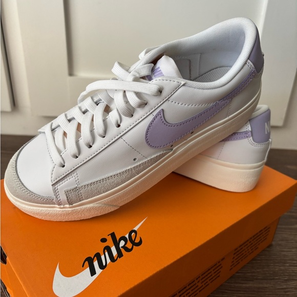 Nike Women's Blazer Platform New in box - Picture 1 of 5